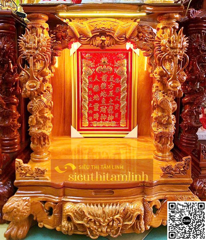 Bàn thờ Thần Tài Ông Địa mái bằng được làm từ gổ đỏ tự nhiên, kích thước cao 68cm, 88cm